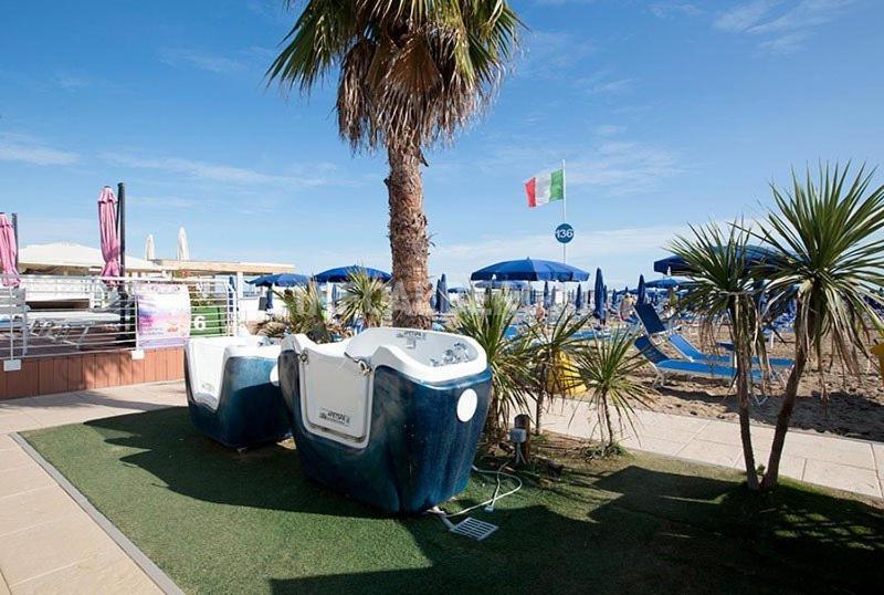 Hotel Los Angeles - Fronte Mare Riccione Exterior foto