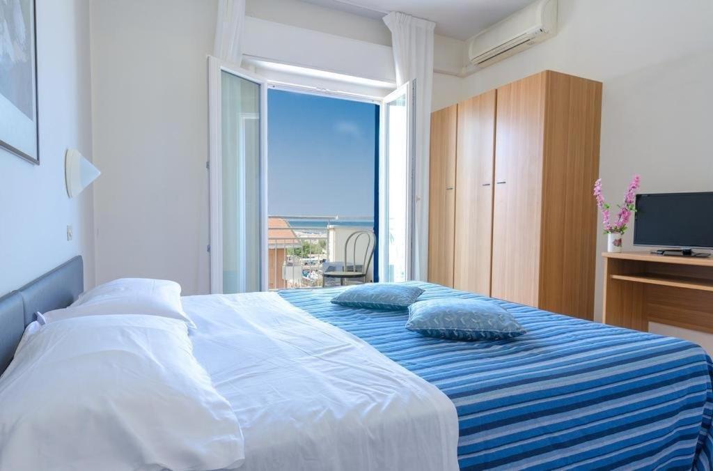 Hotel Los Angeles - Fronte Mare Riccione Exterior foto
