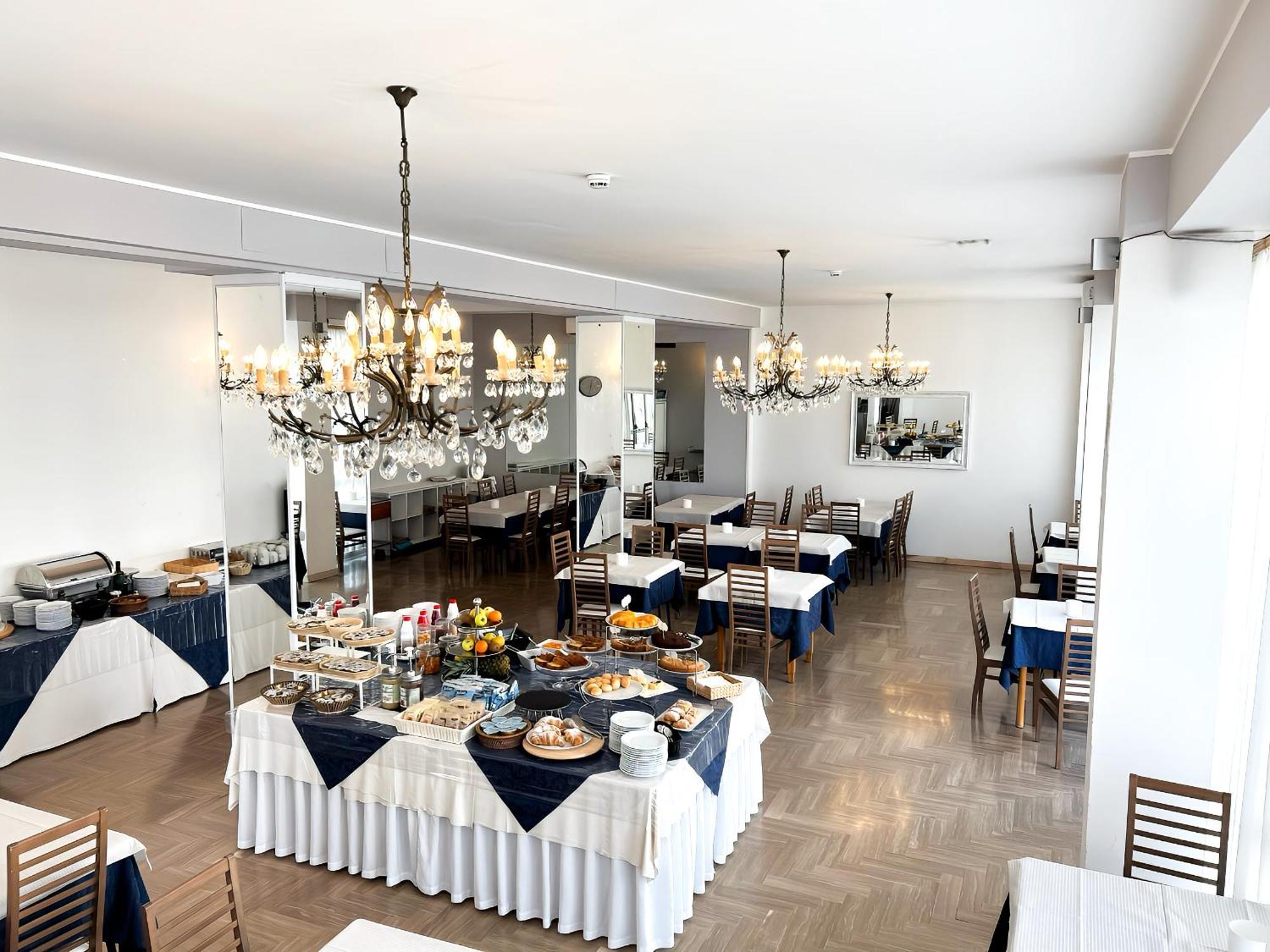 Hotel Los Angeles - Fronte Mare Riccione Exterior foto
