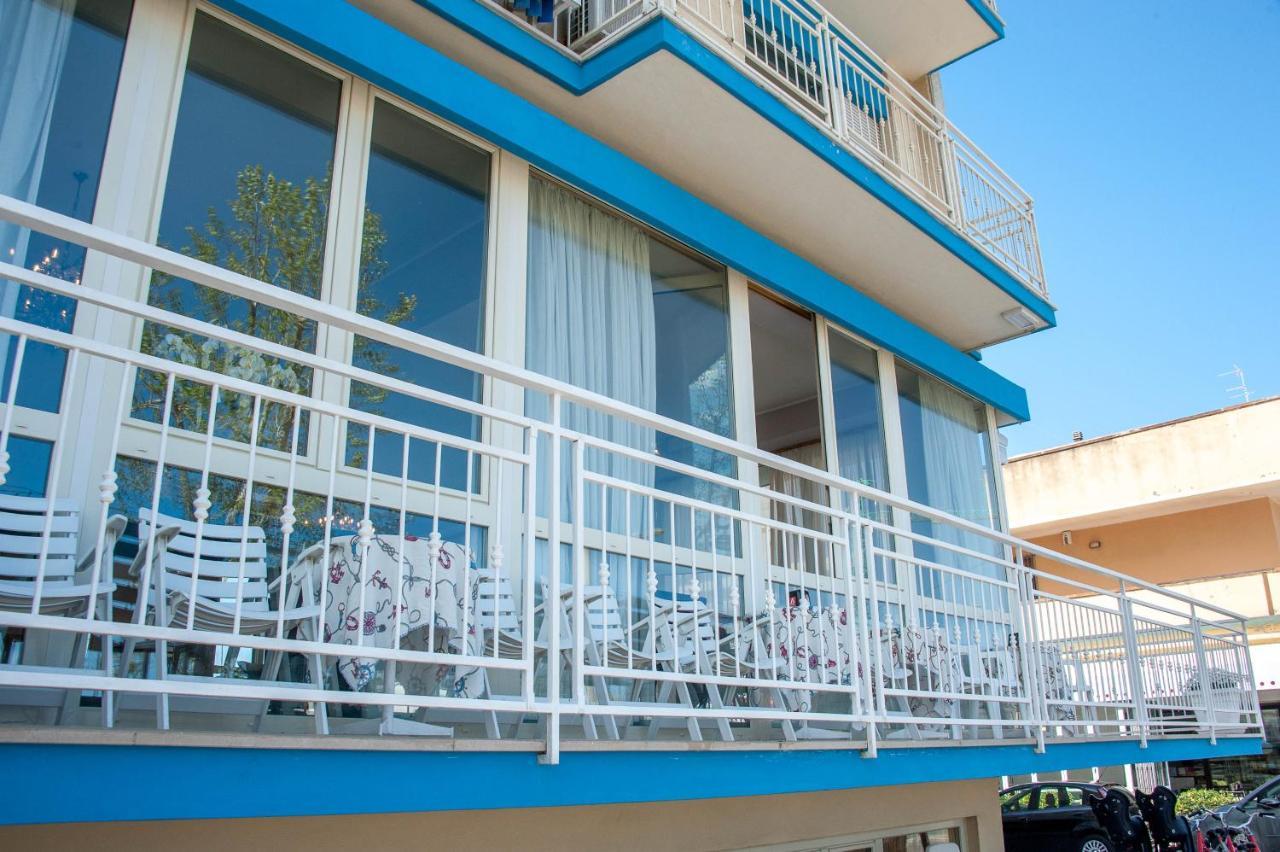 Hotel Los Angeles - Fronte Mare Riccione Exterior foto